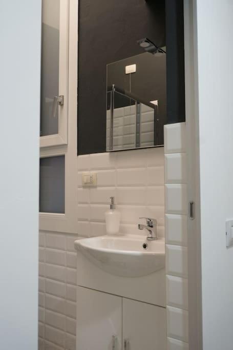 Corso Buenos Aires Suite มิลาน ภายนอก รูปภาพ
